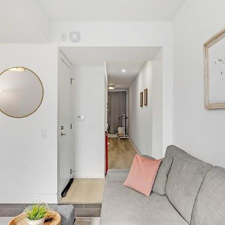 Suite In The Heart Of Downtown 토론토 외부 사진