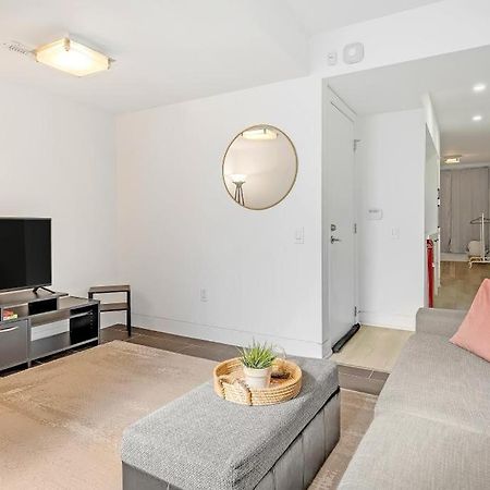 Suite In The Heart Of Downtown 토론토 외부 사진