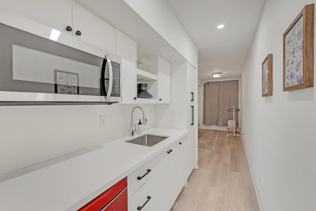 Suite In The Heart Of Downtown 토론토 외부 사진