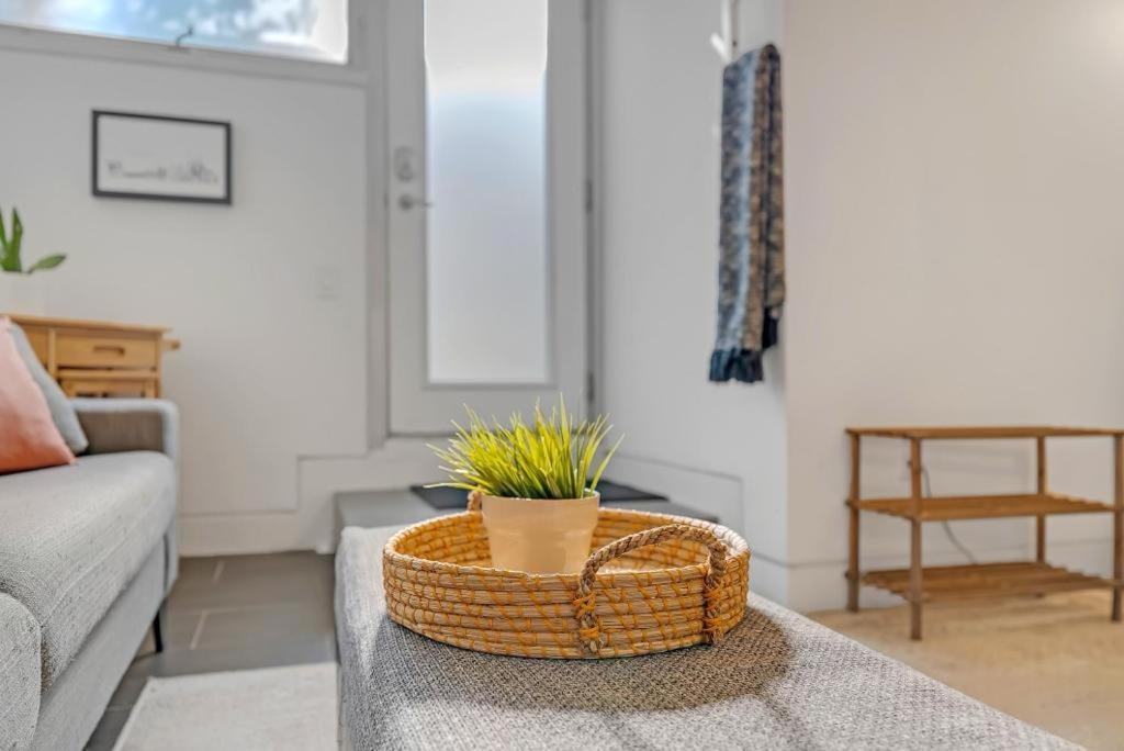 Suite In The Heart Of Downtown 토론토 외부 사진