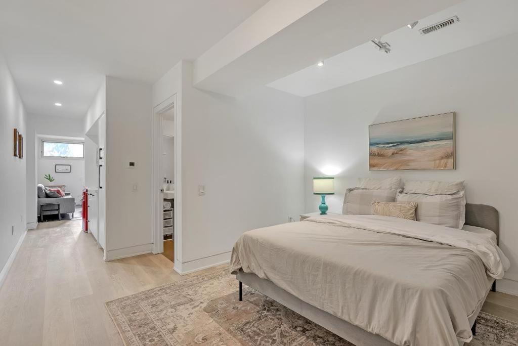 Suite In The Heart Of Downtown 토론토 외부 사진